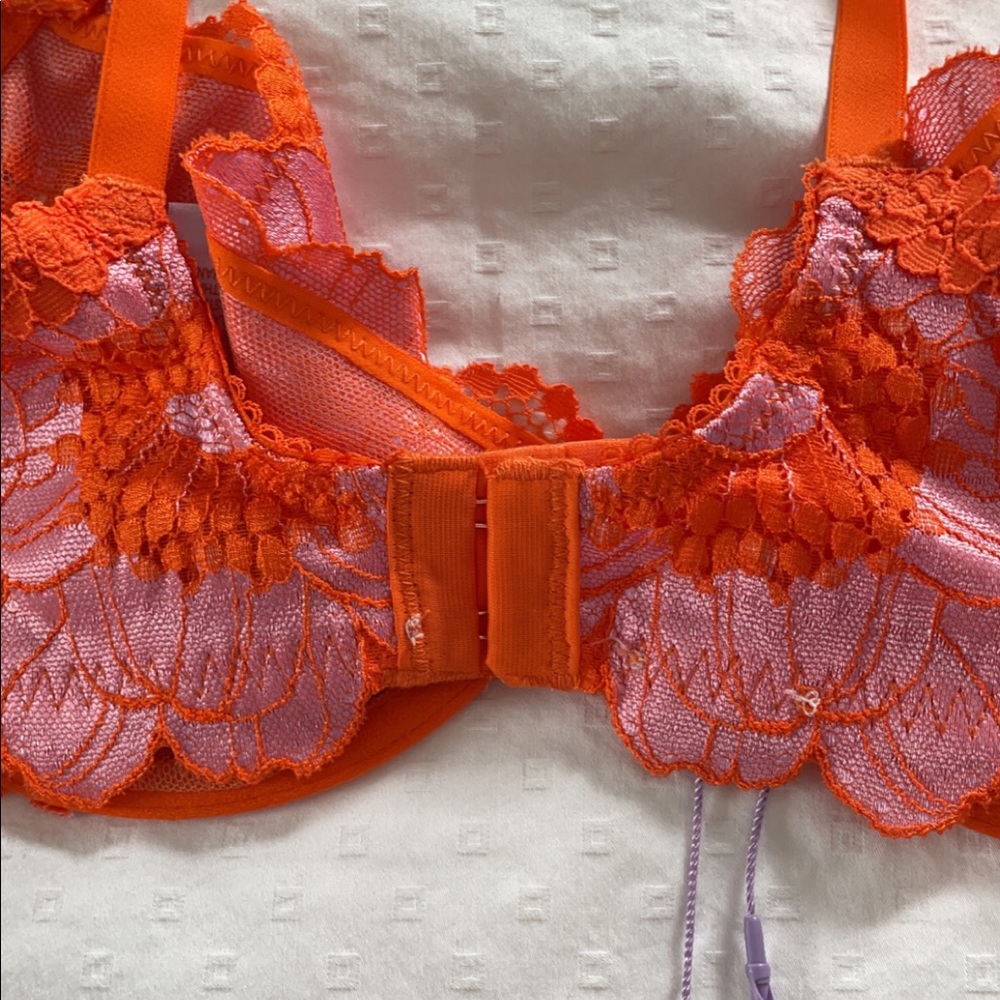 NWT Savage x Fenty Perfect Poppies Unlined Lace Demi Bra - Picture 13 of 15